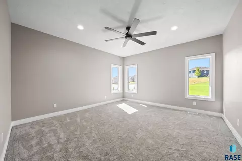 1101 N Scots Pine Dr, Sioux Falls, SD 57110 photo 36