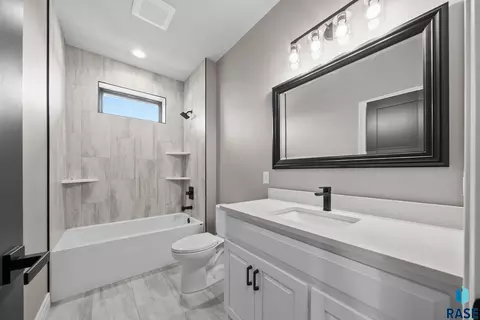 1101 N Scots Pine Dr, Sioux Falls, SD 57110 photo 34