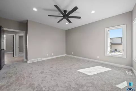 1101 N Scots Pine Dr, Sioux Falls, SD 57110 photo 28