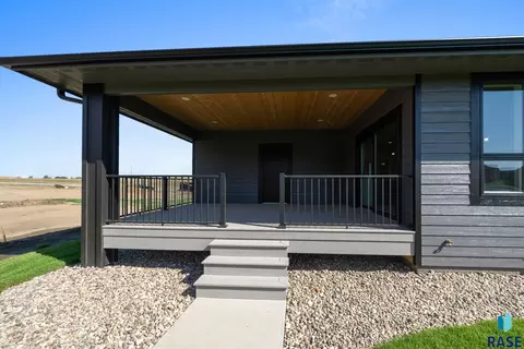 1101 N Scots Pine Dr, Sioux Falls, SD 57110 photo 55