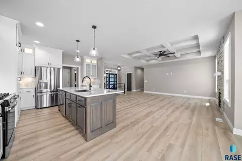 1101 N Scots Pine Dr, Sioux Falls, SD 57110 photo 6