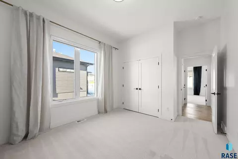 Bedroom - 7400 E Shadow Pine Cir, Sioux Falls, SD 57110 photo 6 of 10