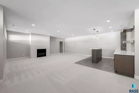 Living - 7400 E Shadow Pine Cir, Sioux Falls, SD 57110 photo 5 of 6