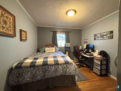 335 E 9th St, Miller, SD 57362 photo 9