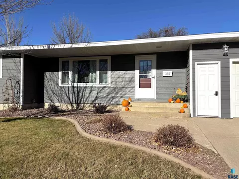 335 E 9th St, Miller, SD 57362 photo 83