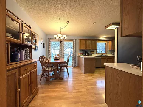 335 E 9th St, Miller, SD 57362 photo 22