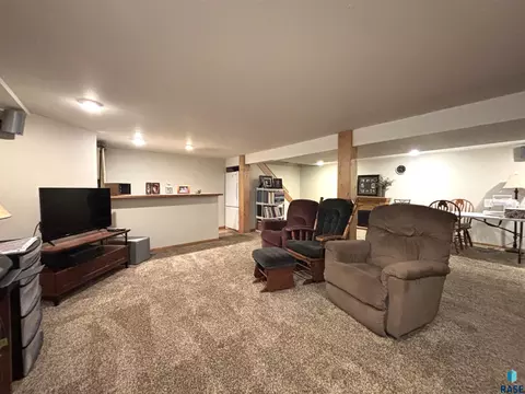 335 E 9th St, Miller, SD 57362 photo 51