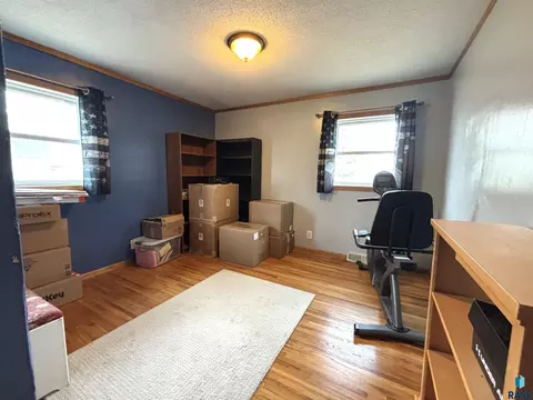 335 E 9th St, Miller, SD 57362 photo 12
