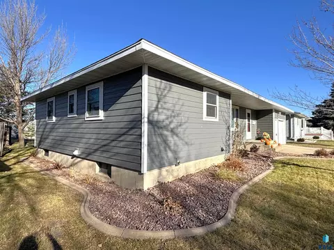 335 E 9th St, Miller, SD 57362 photo 82