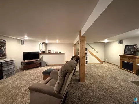 335 E 9th St, Miller, SD 57362 photo 49