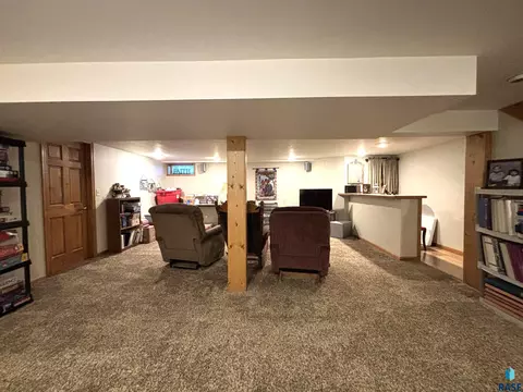 335 E 9th St, Miller, SD 57362 photo 52