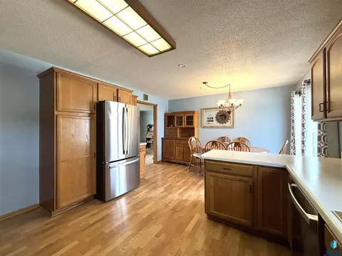335 E 9th St, Miller, SD 57362 photo 29