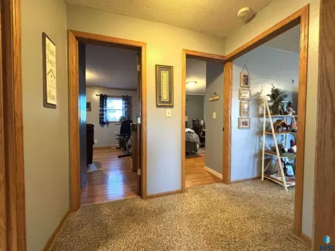 335 E 9th St, Miller, SD 57362 photo 8