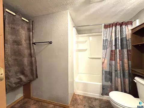 335 E 9th St, Miller, SD 57362 photo 44