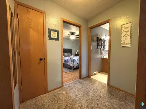 335 E 9th St, Miller, SD 57362 photo 14