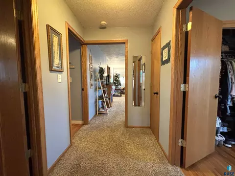 335 E 9th St, Miller, SD 57362 photo 17