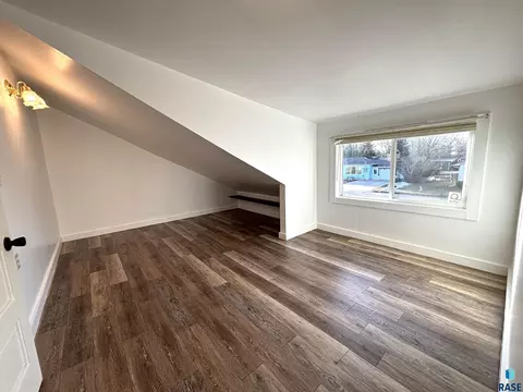 Bedroom - 724 W 1st Ave, Miller, SD 57362 photo 10 of 13