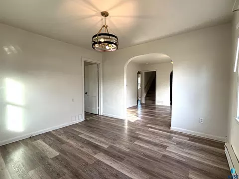 Living - 724 W 1st Ave, Miller, SD 57362 photo 3 of 6