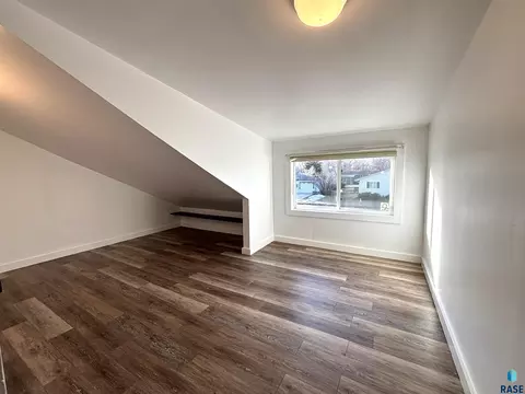 Bedroom - 724 W 1st Ave, Miller, SD 57362 photo 9 of 13