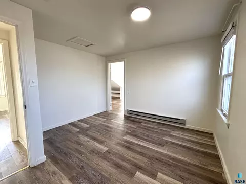 Bedroom - 724 W 1st Ave, Miller, SD 57362 photo 8 of 13