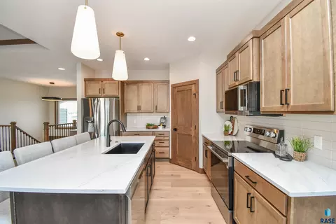 Kitchen - 210 E 8th St, Tea, SD 57064 photo 5 of 8