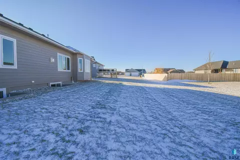 Exterior - 210 E 8th St, Tea, SD 57064 photo 6 of 9