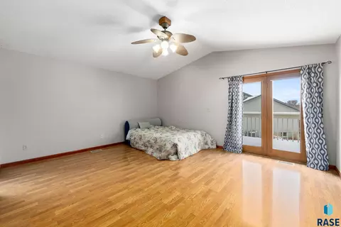 904 S Jay Cir, Sioux Falls, SD 57103 photo 9