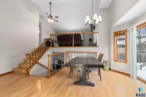 904 S Jay Cir, Sioux Falls, SD 57103 photo 5