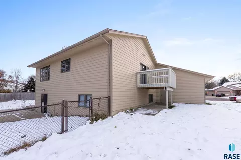 904 S Jay Cir, Sioux Falls, SD 57103 photo 28