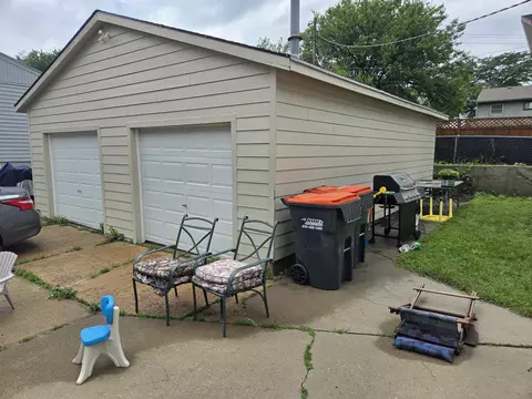 Exterior - 3609 E 3611 E 18th St, Sioux Falls, SD 57103 photo 3 of 8
