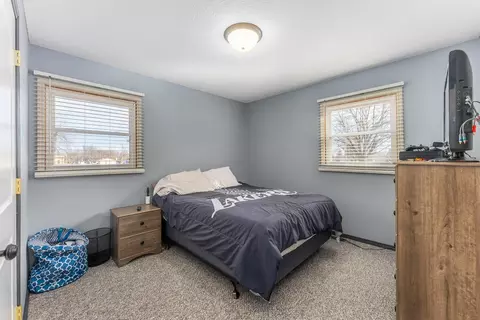 Bedroom - 3609 E 3611 E 18th St, Sioux Falls, SD 57103 photo 2 of 4