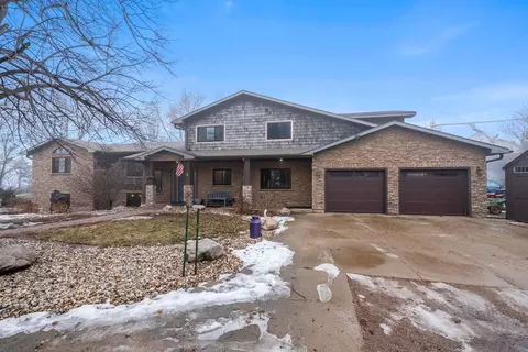27357 468th Ave, Lennox, SD 57039