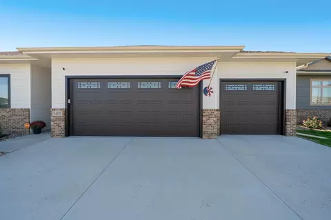 5405 E 64th St, Sioux Falls, SD 57108 photo 2