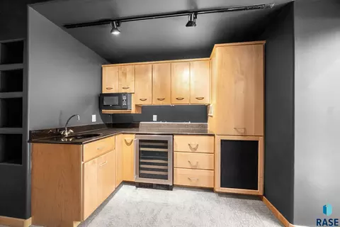 Kitchen - 1200 E Tomar Rd, Sioux Falls, SD 57105 photo 3 of 3