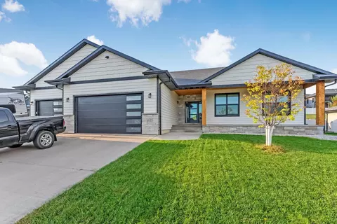 1625 W Burton Dr, Brandon, SD 57005