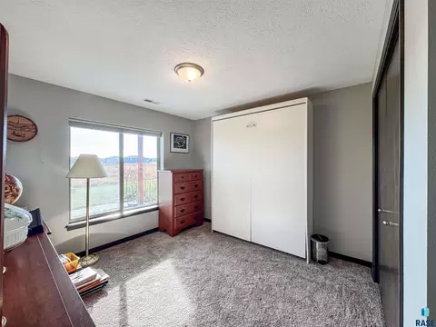9519 W Broek Dr, Sioux Falls, SD 57106 photo 19