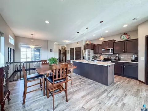 9519 W Broek Dr, Sioux Falls, SD 57106 photo 4