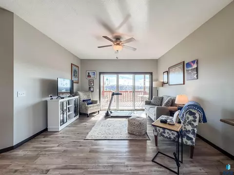 9519 W Broek Dr, Sioux Falls, SD 57106 photo 5