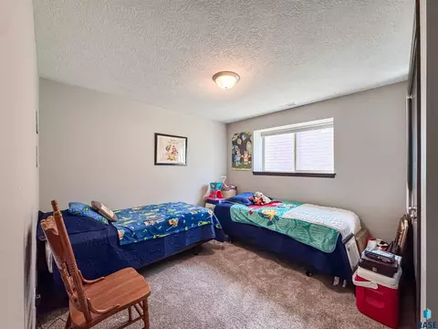 9519 W Broek Dr, Sioux Falls, SD 57106 photo 17