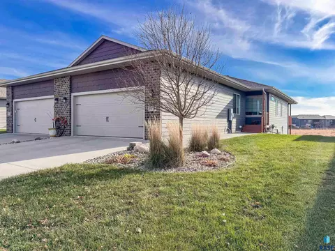 9519 W Broek Dr, Sioux Falls, SD 57106 photo 1