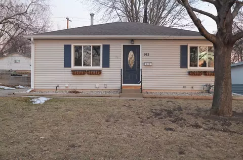 912 S Cloudas Ave, Sioux Falls, SD 57103