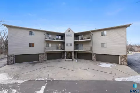 1600 S Southeastern Ave #202, Sioux Falls, SD 57103