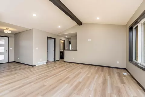 1505 E Carol St, Sioux Falls, SD 57104 photo 8