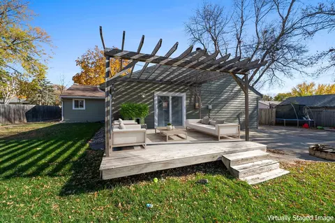 3021 S Hawthorne Ave, Sioux Falls, SD 57105
