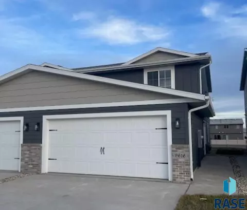 9616 W Tunis Dr, Sioux Falls, SD 57106