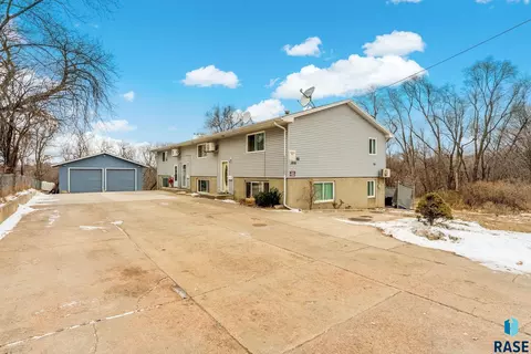 1915 N Mable Ave, Sioux Falls, SD 57103