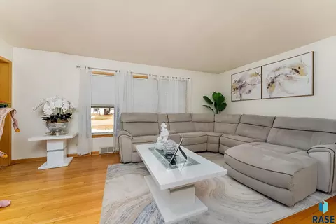 2001 W 22nd St, Sioux Falls, SD 57105 photo 6