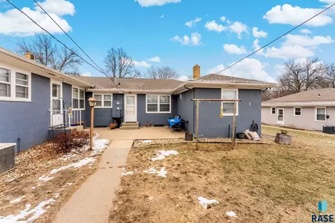 2001 W 22nd St, Sioux Falls, SD 57105 photo 3