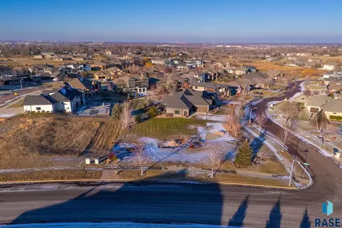 Latigo Trl, Sioux Falls, SD 57108 photo 4