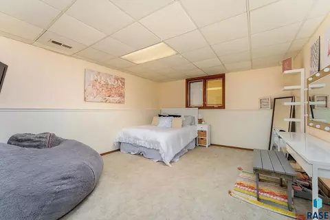Bedroom - 609 S Splitrock Blvd, Brandon, SD 57005 photo 10 of 11